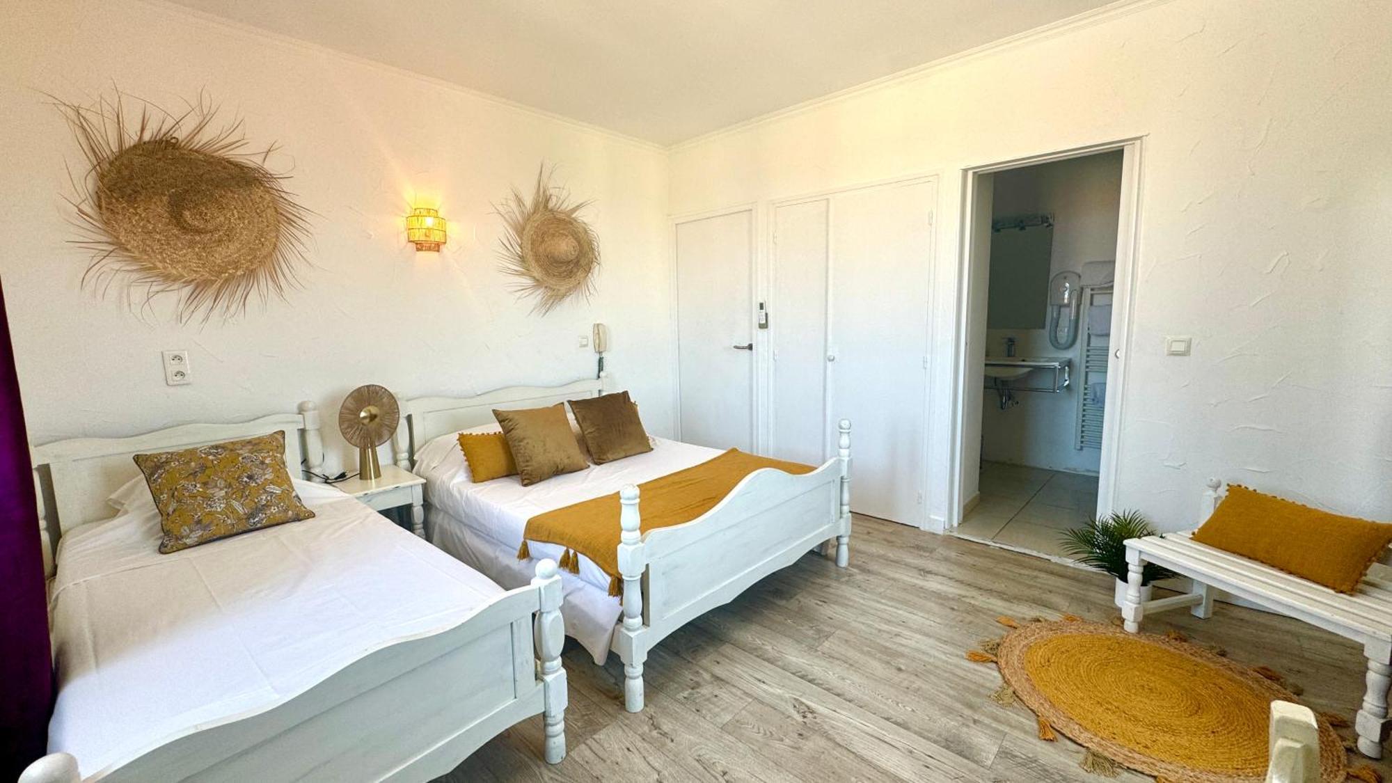 Hotel Les 3 Terrasses ساري سولينزارا المظهر الخارجي الصورة